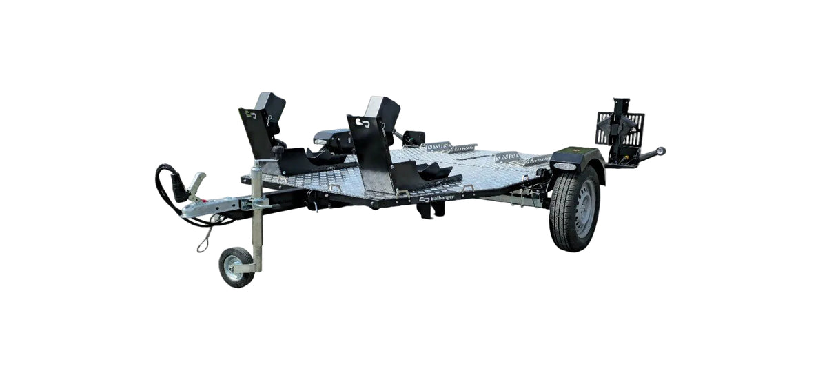 Balhanger Moto-2 Motorradanhänger 750 kg — 1 Achse, ungebremst, hydraulisch absenkbar
