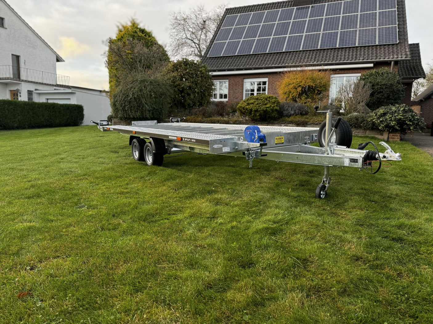 Balhanger Optilift 2745 Autotransporter 450x216 cm — 2 Achsen, gebremst, absenkbar