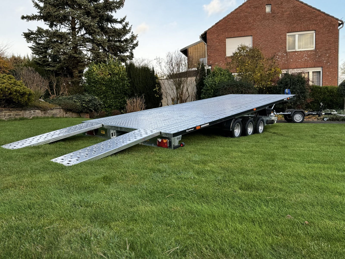 Balhanger TrimaX 3560 Black Edition Autotransporter 600x216 cm — 3 Achsen, gebremst, 100 km/h