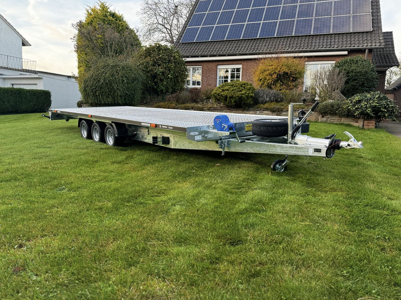 Balhanger TrimaX 3560 Black Edition Autotransporter 600x216 cm — 3 Achsen, gebremst, 100 km/h
