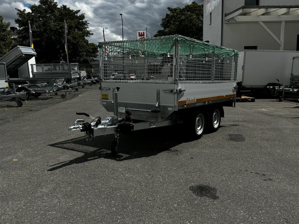 Eduard Heckkipper 251x145 cm — 2 Achsen, gebremst, 2000 kg · inkl. Laubgitter & Netz