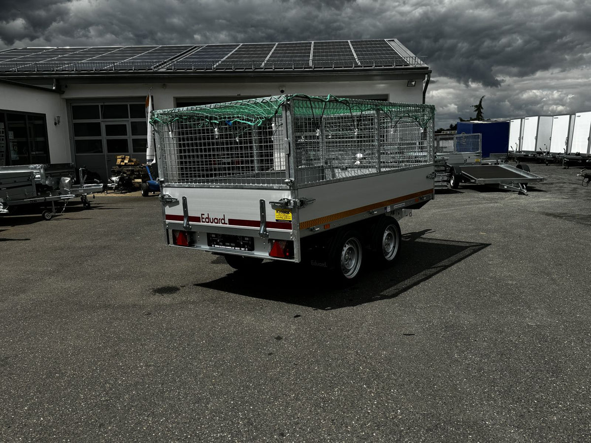 Eduard Heckkipper 251x145 cm — 2 Achsen, gebremst, 2000 kg · inkl. Laubgitter & Netz