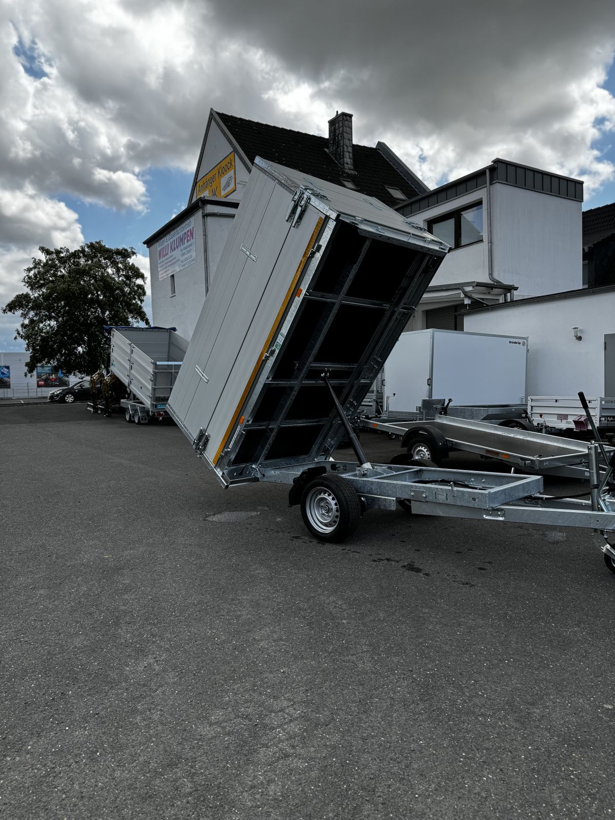 Eduard Heckkipper 256x150 cm — 1 Achse, gebremst, 1500 kg · inkl. Alu-Aufsatz 70 cm