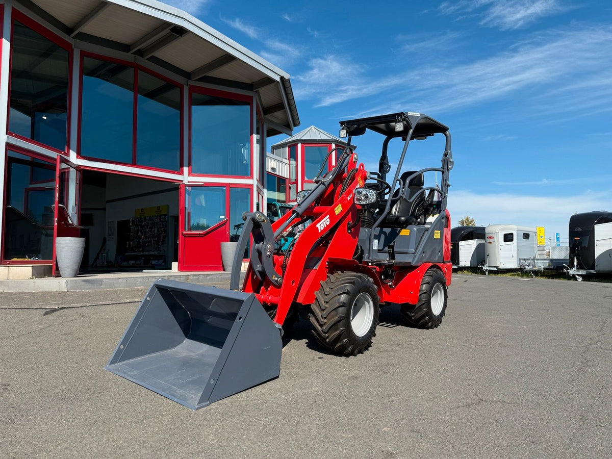 TOYO 810E Elektro-Hoflader mit Bügel