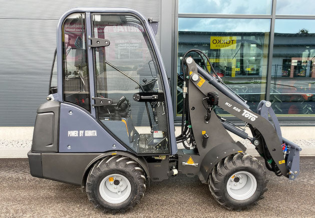 TOYO 826 Kompaktlader