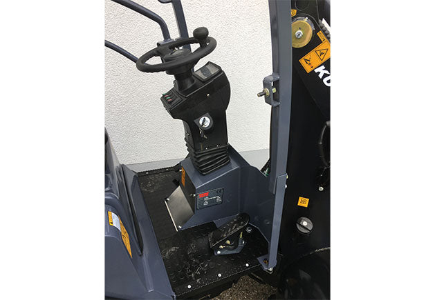 TOYO 826 Kompaktlader