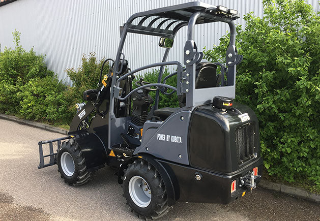 TOYO 826 Kompaktlader