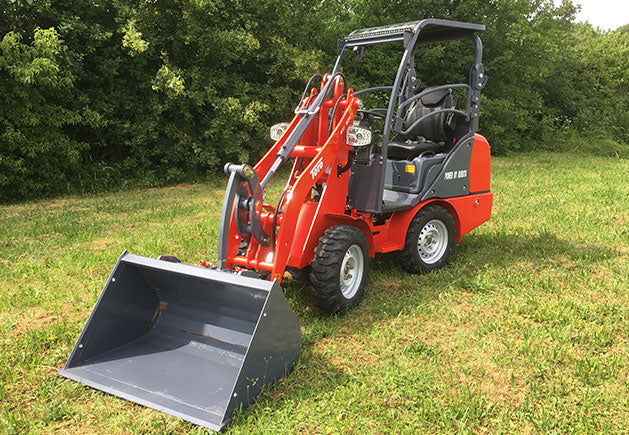 TOYO 826N Kompaktlader