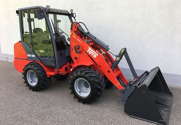 TOYO 836 Kompaktlader
