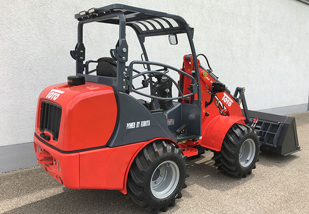 TOYO 836 Kompaktlader