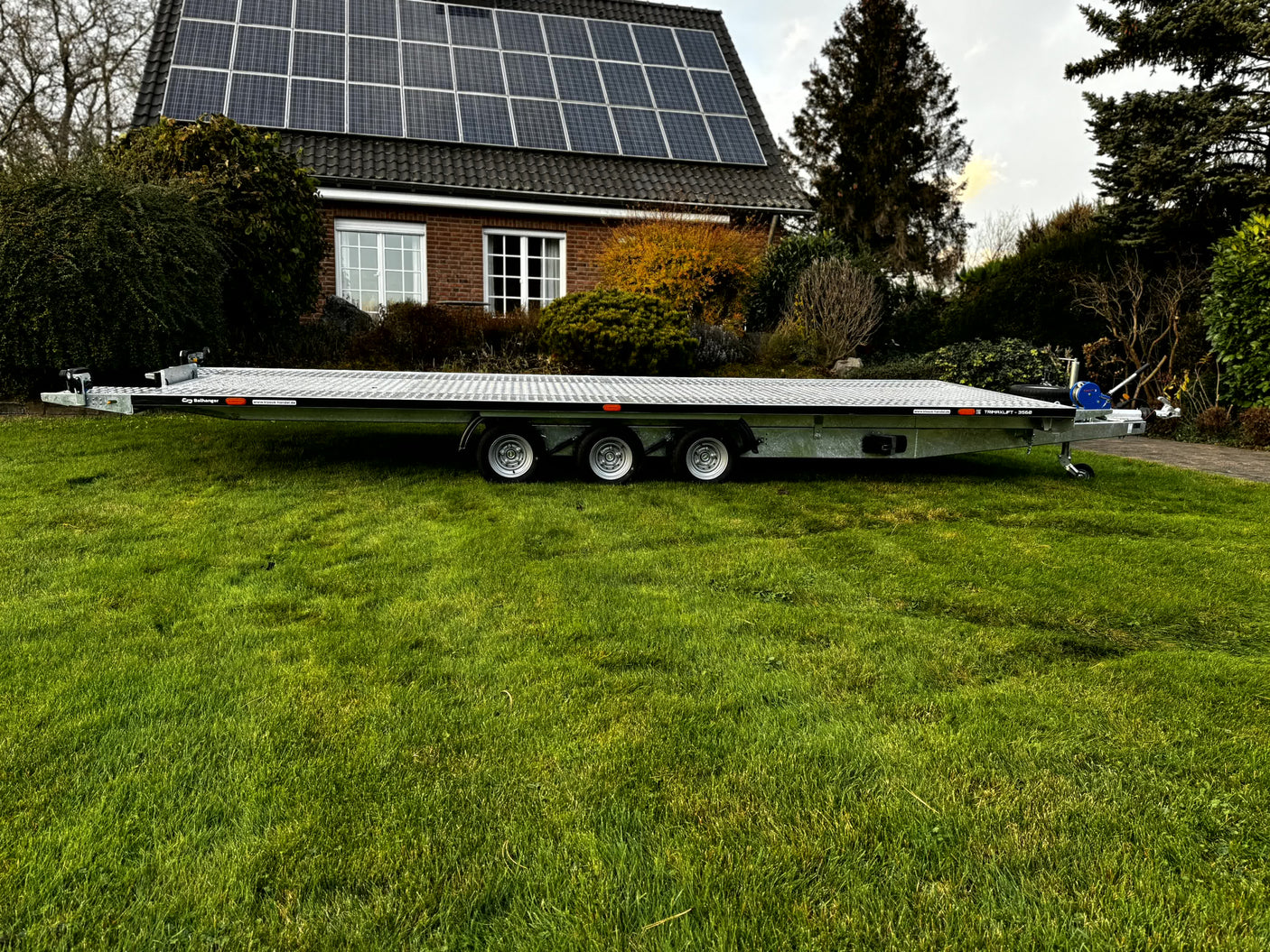 Balhanger TrimaXlift 3560 Autotransporter 600x216 cm — 3 Achsen, gebremst, 100 km/h