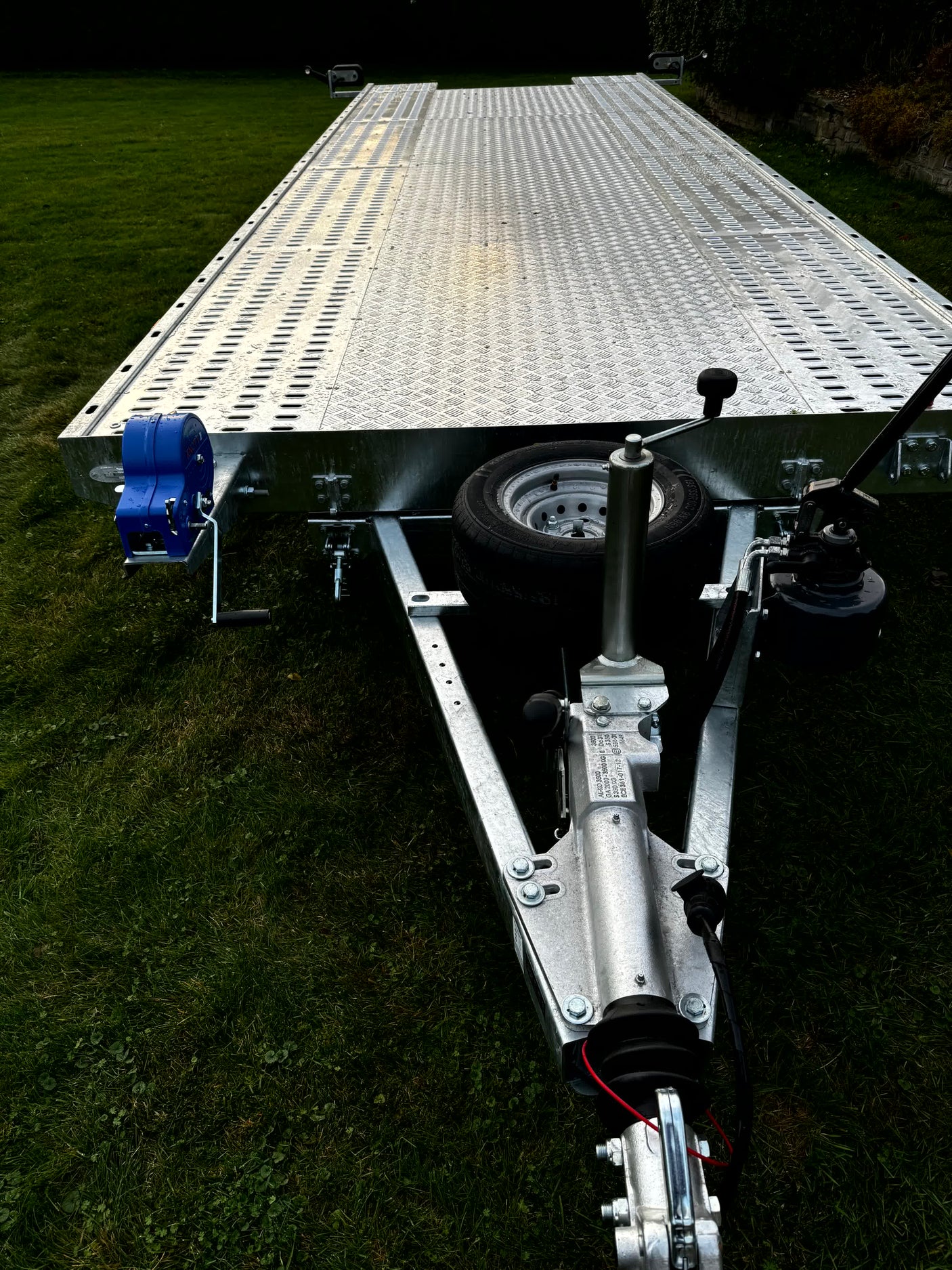 Balhanger TrimaXlift 3560 Autotransporter 600x216 cm — 3 Achsen, gebremst, 100 km/h
