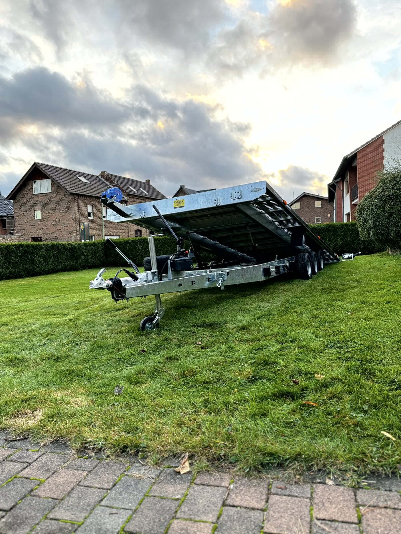 Balhanger TrimaXlift 3560 Autotransporter 600x216 cm — 3 Achsen, gebremst, 100 km/h