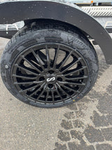 Balhanger Moto-1 Black Edition Motorradanhänger 750 kg — 1 Achse, ungebremst, hydraulisch absenkbar