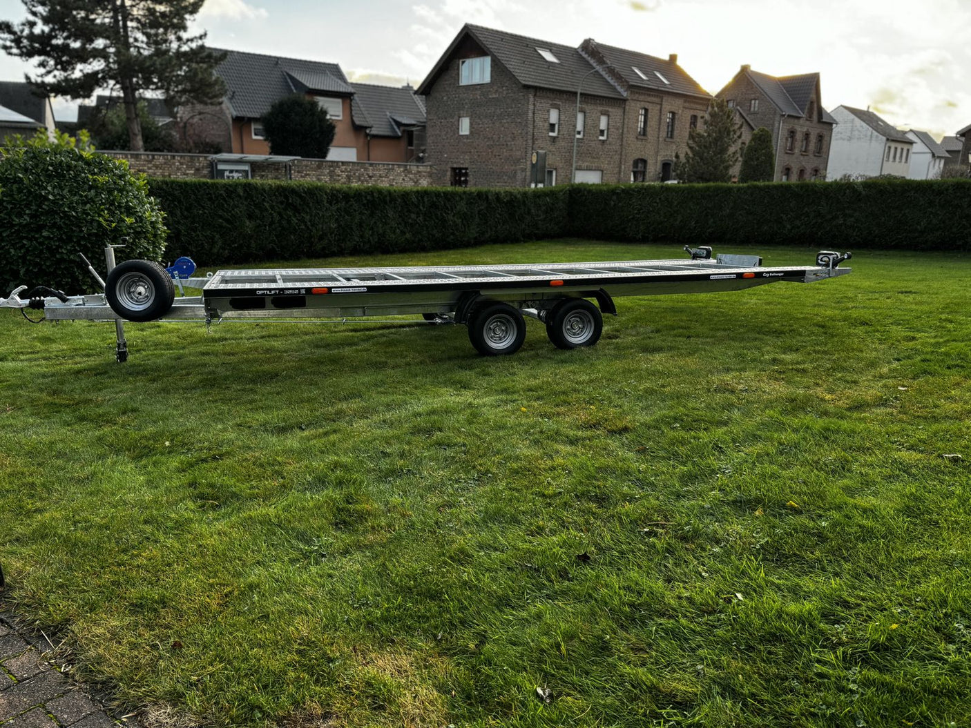 Balhanger Optilift 2745 Autotransporter 450x216 cm — 2 Achsen, gebremst, absenkbar