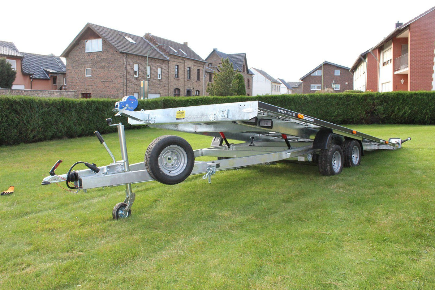 Balhanger Optilift 3045 Autotransporter 450x216 cm — 2 Achsen, gebremst, absenkbar