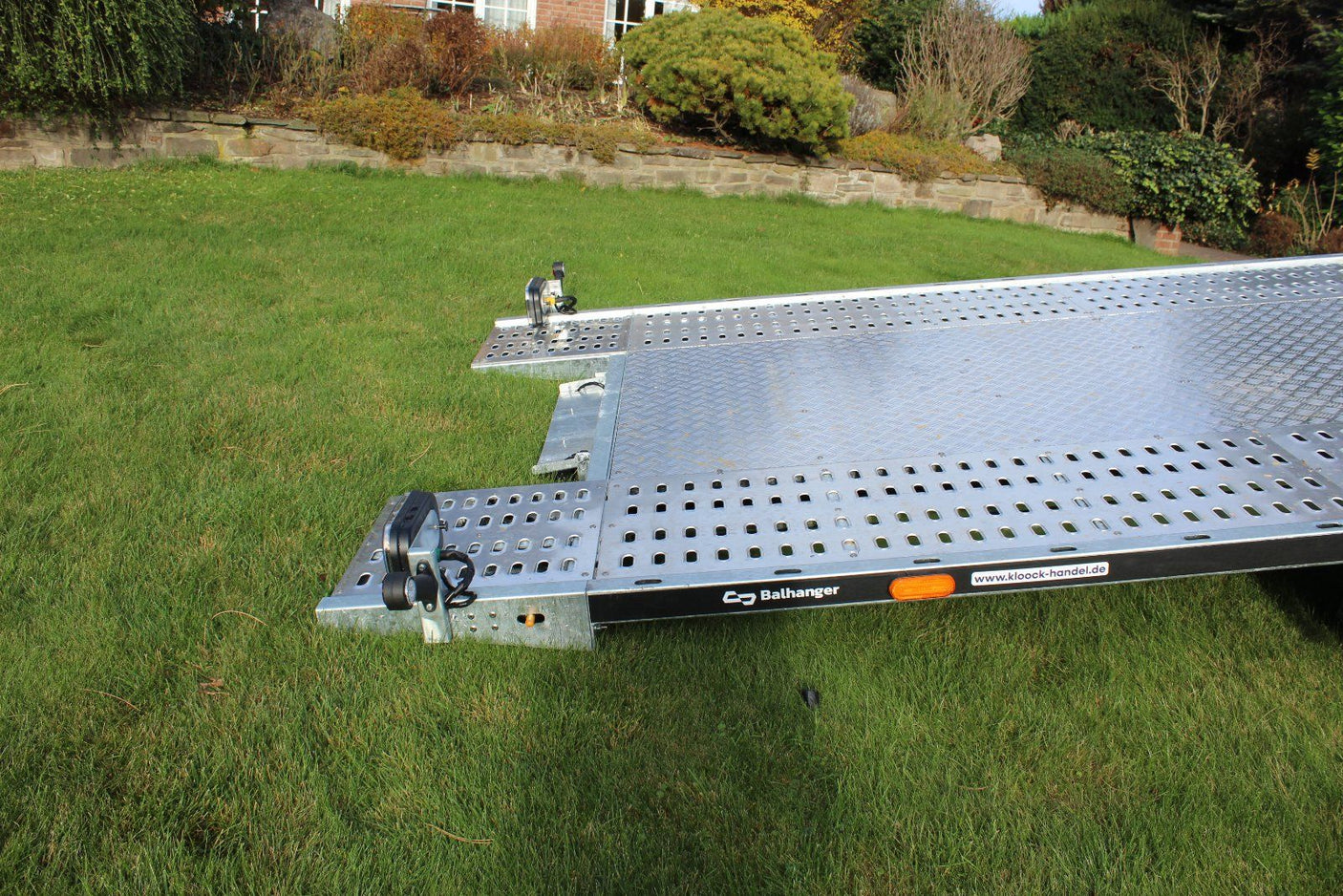 Balhanger Optilift 3045 Autotransporter 450x216 cm — 2 Achsen, gebremst, absenkbar