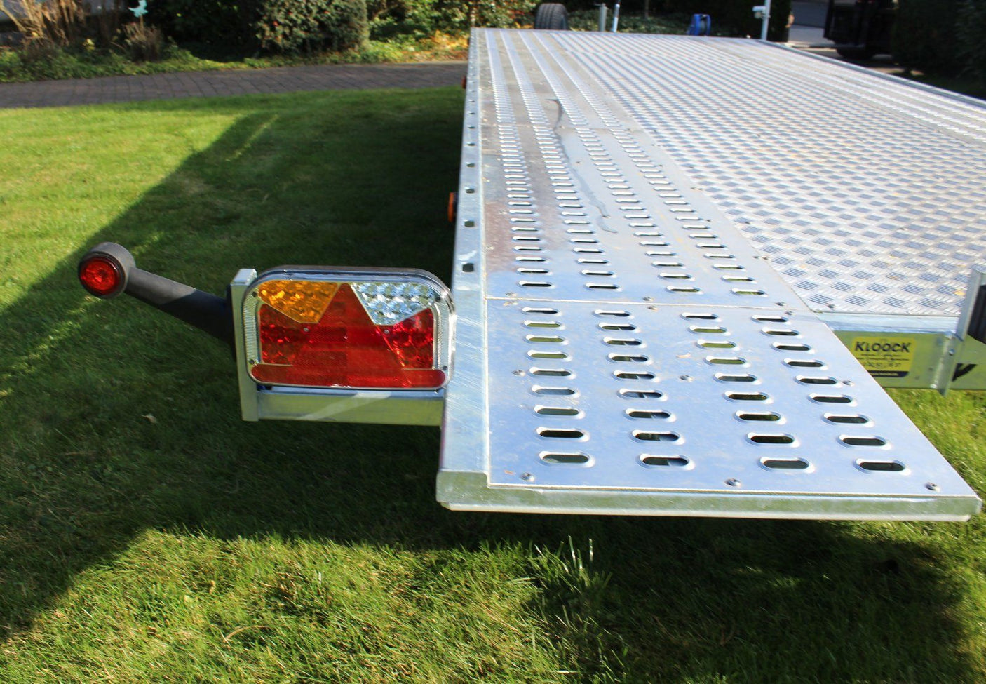 Balhanger Optilift 3555 Autotransporter 550x216 cm — 2 Achsen, gebremst, hydraulisch kippbar