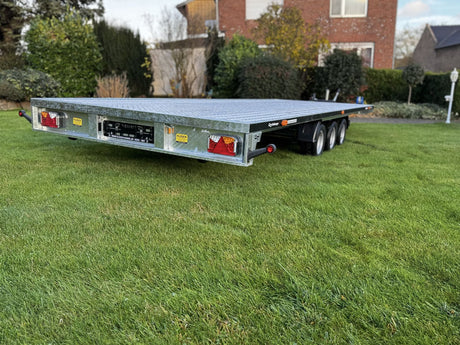Balhanger TrimaX 3560 Black Edition Autotransporter 600x216 cm — 3 Achsen, gebremst, 100 km/h