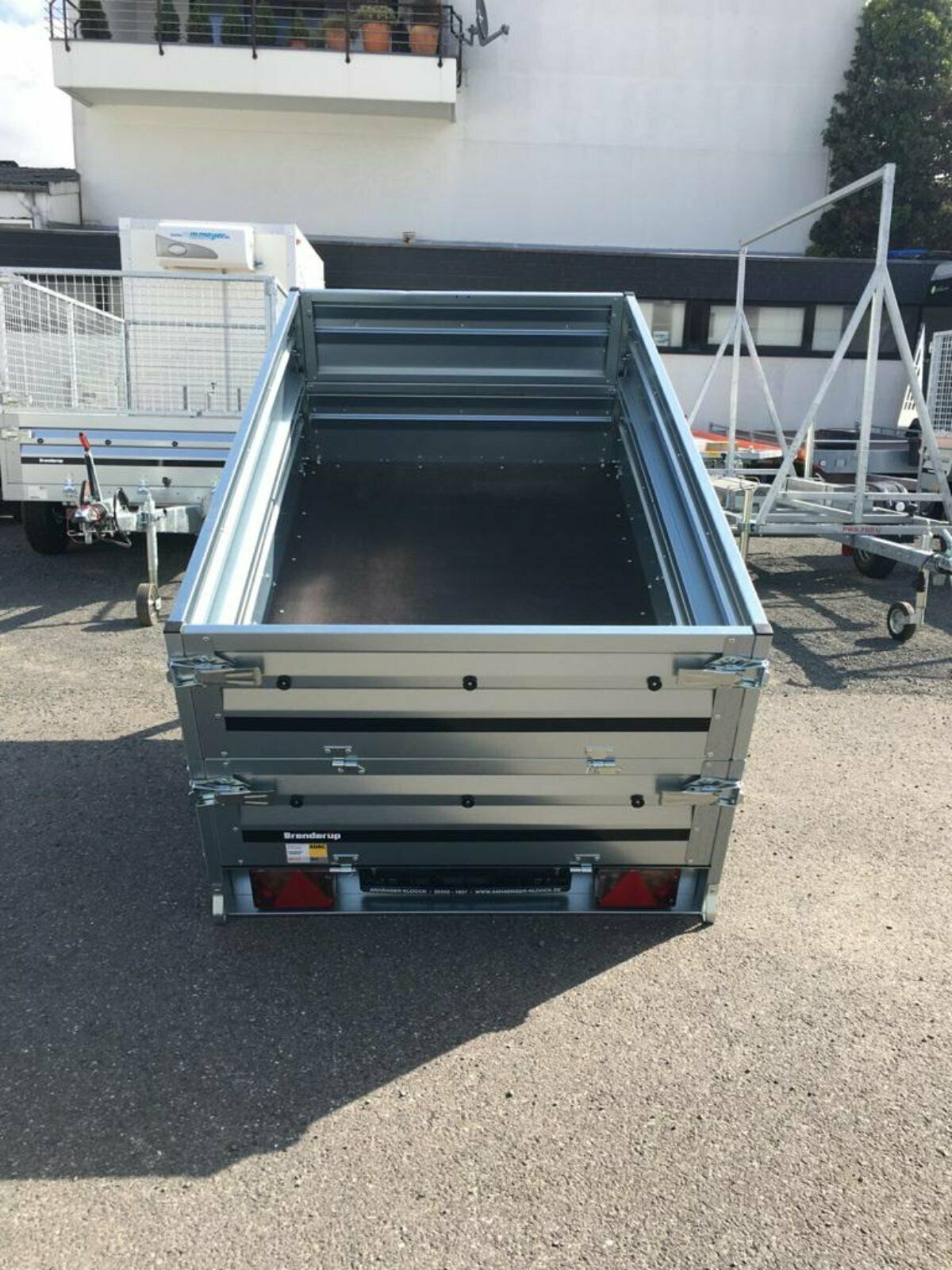 Brenderup 1205 SUB 750 Kippi 204x116 cm — 1 Achse, ungebremst, kippbar · inkl. Kastenaufsatz