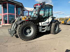 Liebherr T 35-6s Teleskoplader, Ansicht von vorn links mit Kabine