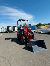 TOYO 810E Elektro-Hoflader mit Bügel