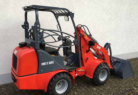TOYO 826 Kompaktlader