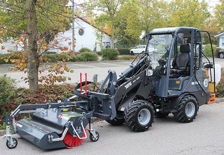 TOYO 826 Kompaktlader
