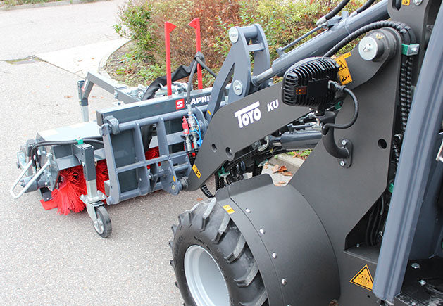 TOYO 826 Kompaktlader