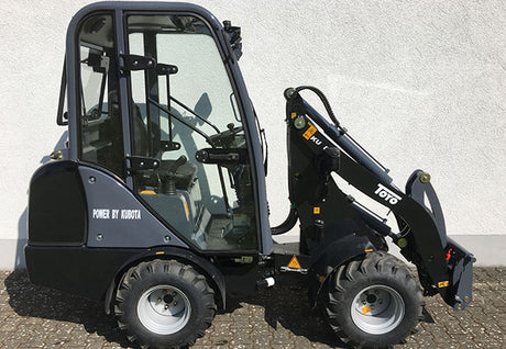 TOYO 826 Kompaktlader