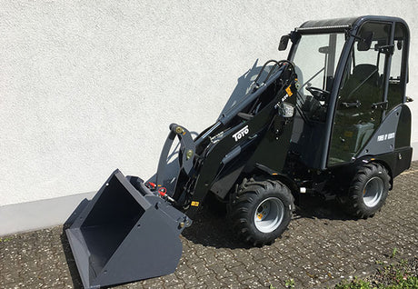 TOYO 826 Kompaktlader