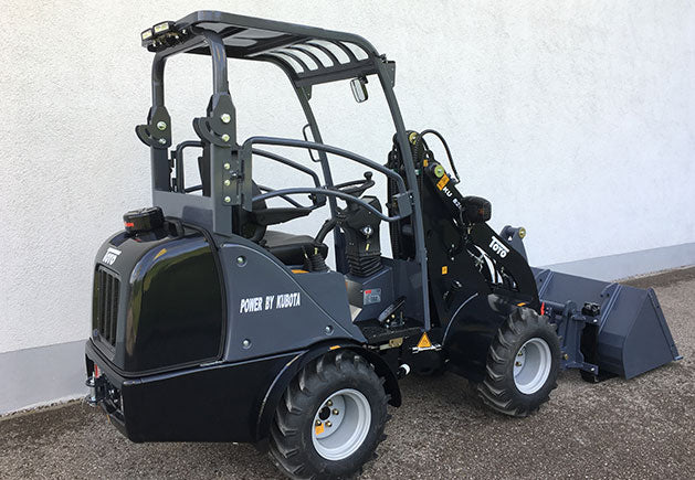 TOYO 826 Kompaktlader