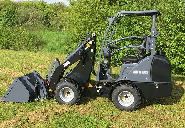 TOYO 826 Kompaktlader