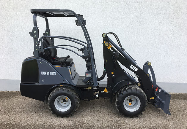 TOYO 826 Kompaktlader