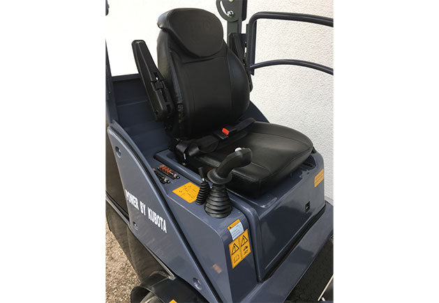 TOYO 826 Kompaktlader