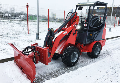 TOYO 826 Kompaktlader