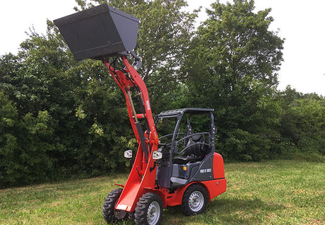 TOYO 826N Kompaktlader