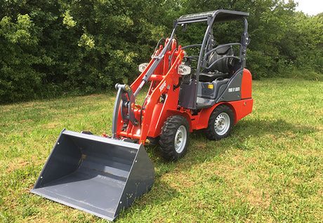 TOYO 826N Kompaktlader