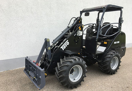 TOYO 836 Kompaktlader