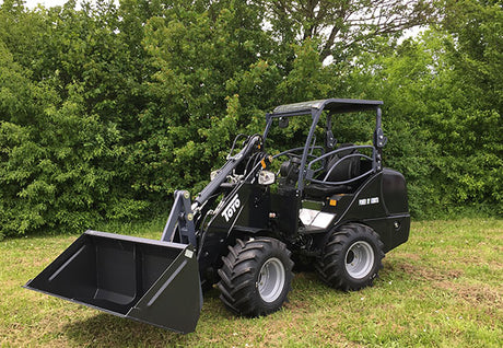 TOYO 836 Kompaktlader