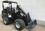 TOYO 836 Kompaktlader