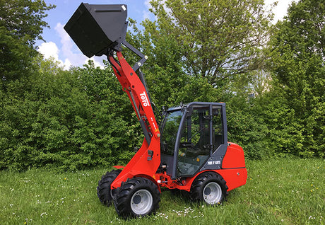 TOYO 836 Kompaktlader