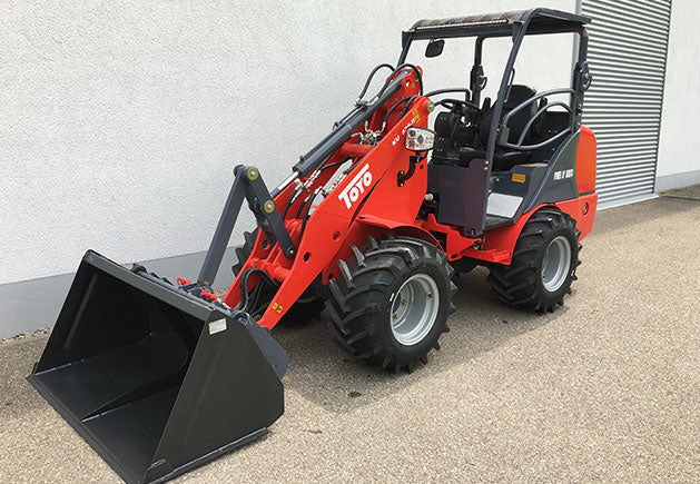 TOYO 836 Kompaktlader
