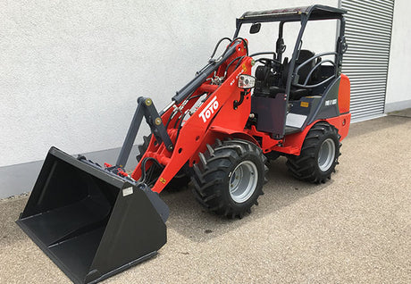 TOYO 836 Kompaktlader