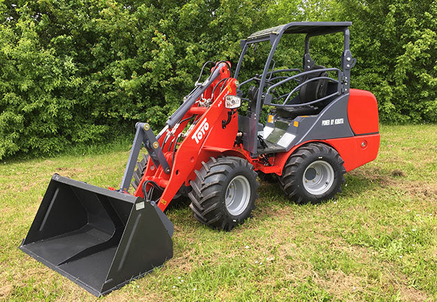 TOYO 836 Kompaktlader