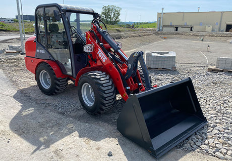 TOYO 839 Kompaktlader
